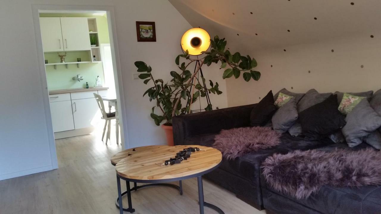 Raeuberhoehle Deuselbach Buitenkant foto