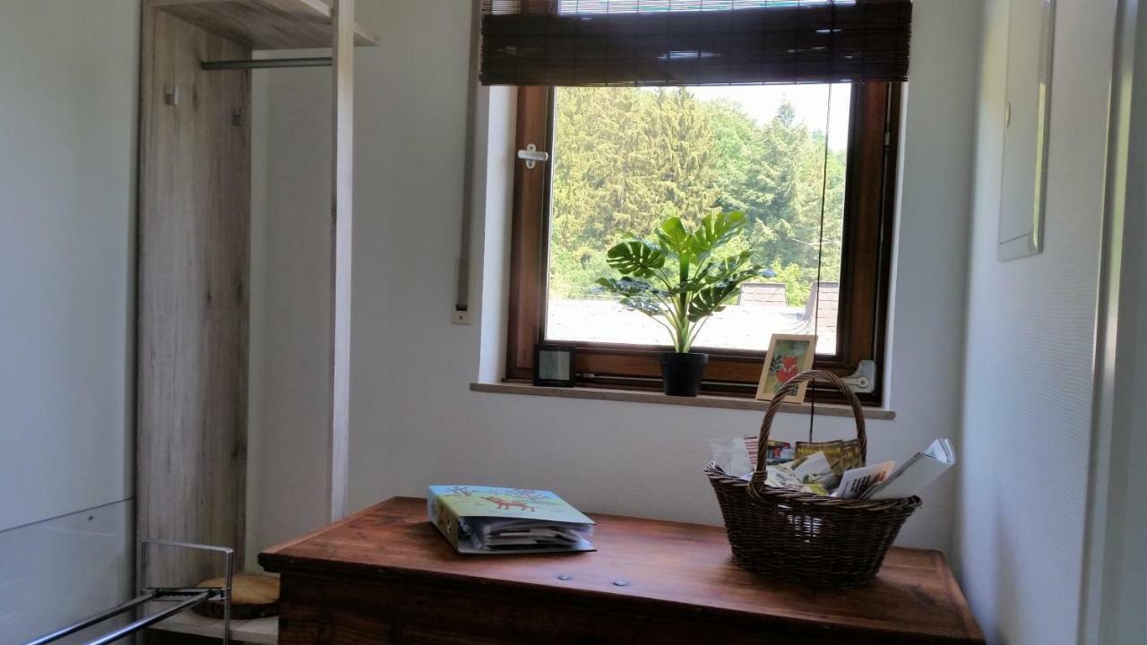 Raeuberhoehle Deuselbach Buitenkant foto